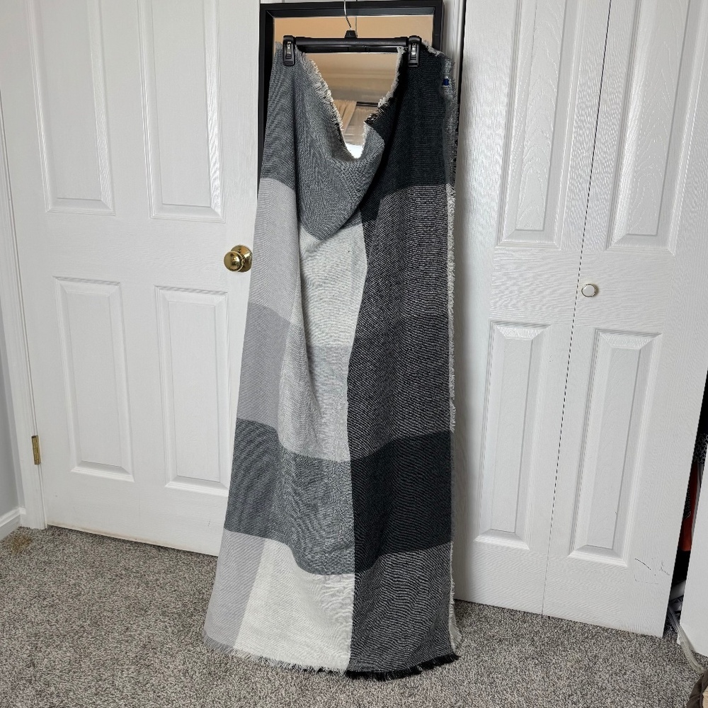 Apt. 9 Blanket Scarf - Picture 3 of 7